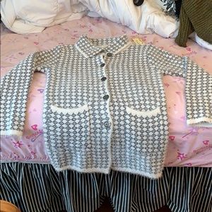 Zeva cute button sweater!